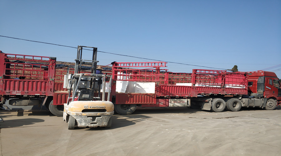 GRG構(gòu)件裝車發(fā)貨 GRG構(gòu)件裝車發(fā)貨