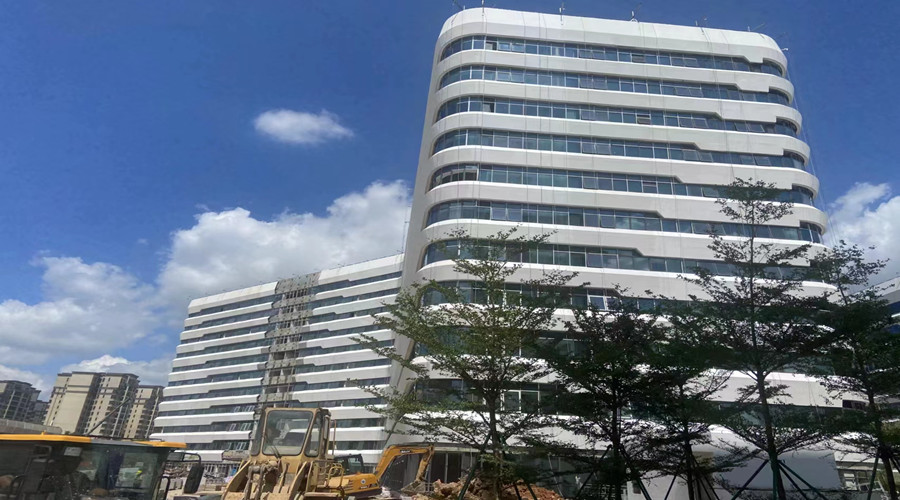 花都區(qū)中山大學(xué)附屬仁濟醫(yī)院GRC外墻掛板工程案例 花都區(qū)中山大學(xué)附屬仁濟醫(yī)院GRC外墻掛板工程案例