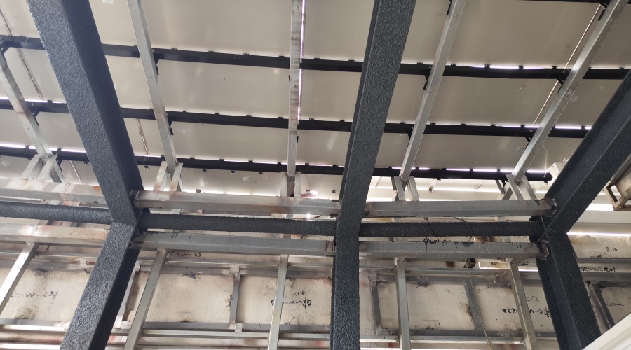 東莞大灣區(qū)大學GRC幕墻板火熱施工中 東莞大灣區(qū)大學GRC幕墻板火熱施工中