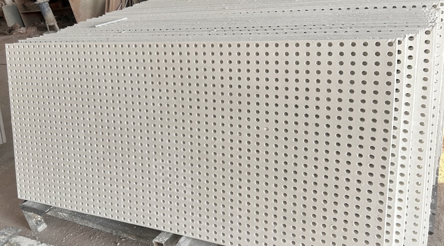 南寧工業職業技術學院會堂GRG穿孔板吊頂